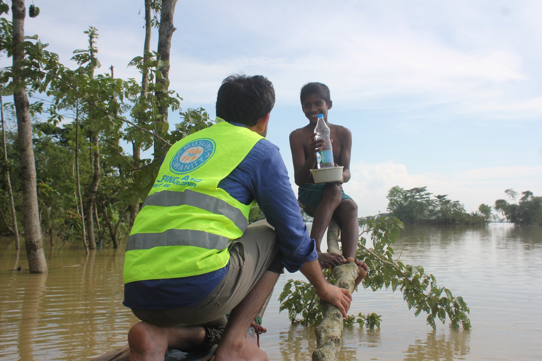 After losing everything in a devastating flood, Khadija received urgent relief support that helped her survive and begin rebuilding her life.